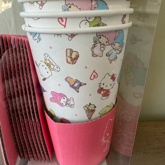 Hello Kitty & Friends Sanrio Hot Cups Set of 10 Cups with Lids Sleeves Hearts - Picture 10 of 12